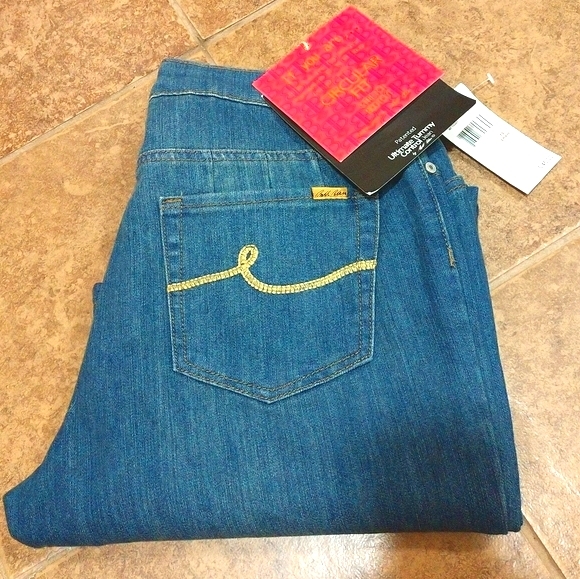 Vintage Bill Blass Stretch Bootcut circular fit  flare lag Jeans , size 10 Short - Picture 6 of 8